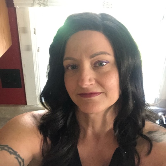 Meet your Posher, Kelli - Picture 5 of 7